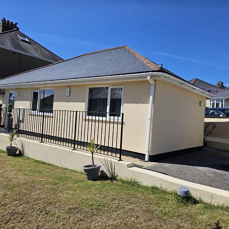 Two Bedroom Detached Modern Bungalow Close To Plymouth Argyle Fc Eksteriør billede