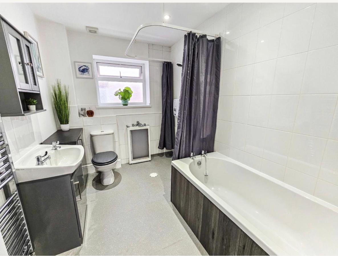 Two Bedroom Detached Modern Bungalow Close To Plymouth Argyle Fc Eksteriør billede