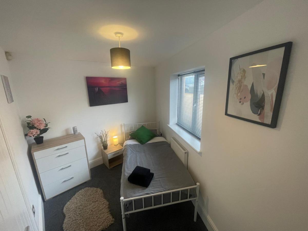 Two Bedroom Detached Modern Bungalow Close To Plymouth Argyle Fc Eksteriør billede